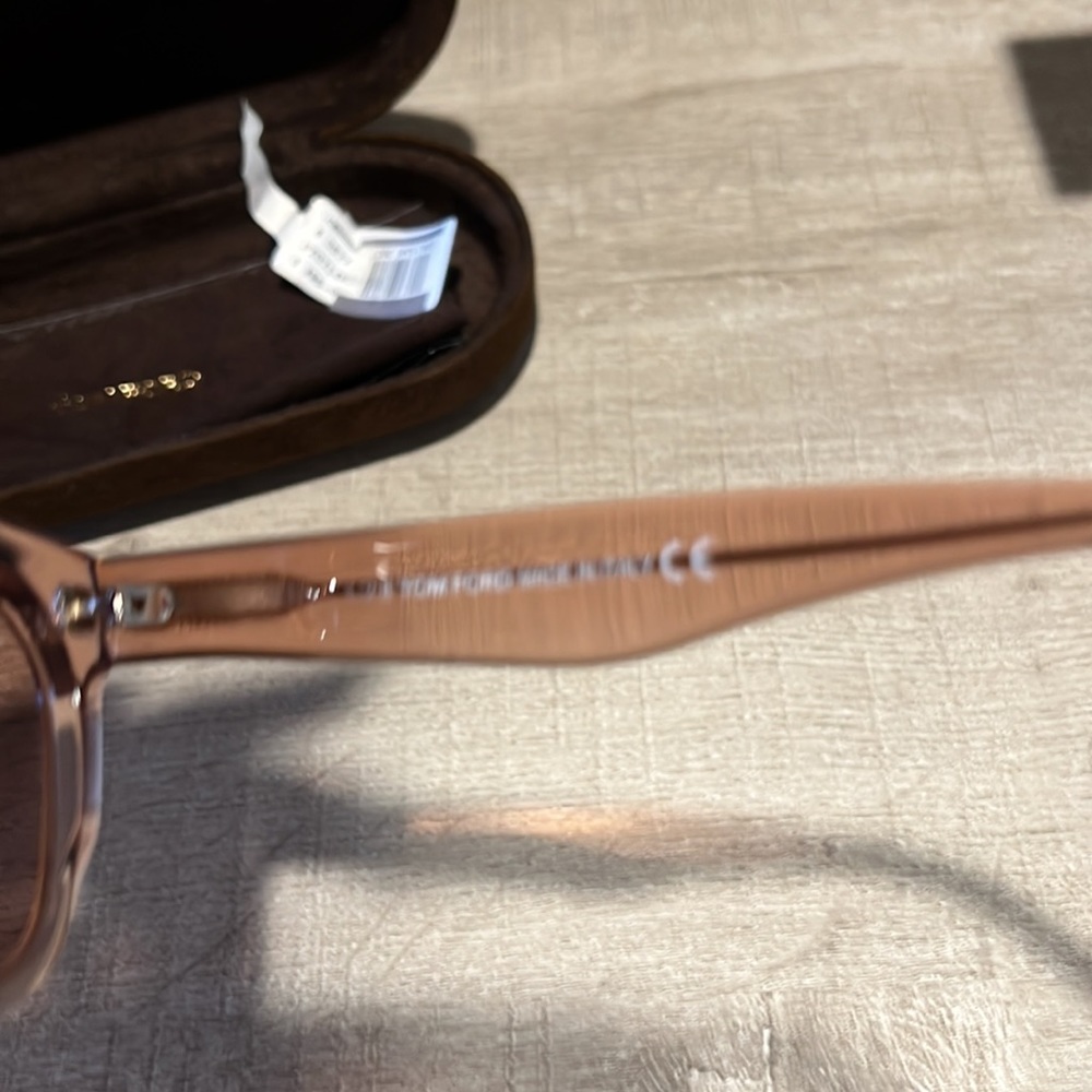 Tom Ford Sunglasses - Picture 5 of 9